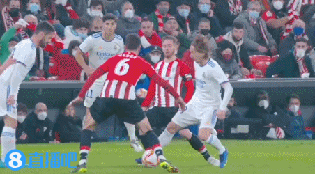 阿卡输不起的球赢了小野兔没指望的四强进了，ATP要减赛事数量了