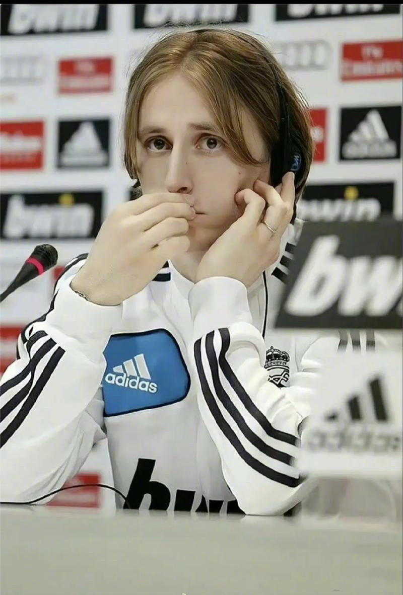 英超本周最佳阵容：曼城三人表现出色，但布鲁诺抢尽风头